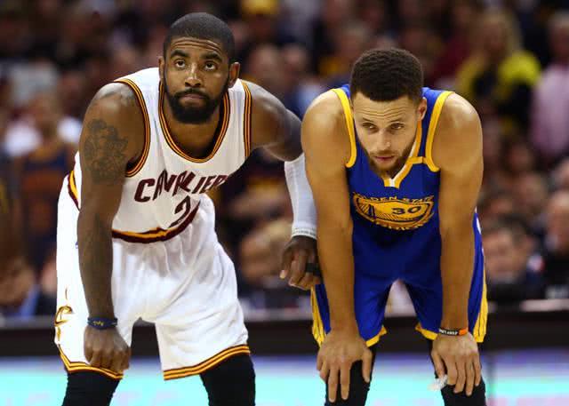 断球后抬头 断球后抬头